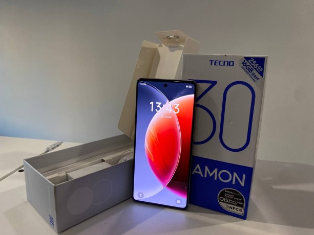 Tecno Camon 30