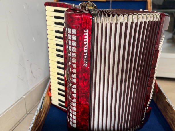 Royal Standard Montana  (120/12)