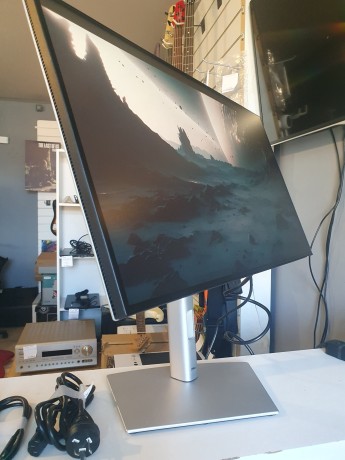 Dell Ultrasharp U2724d