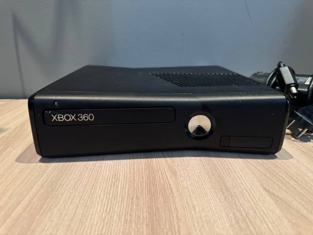 Microsoft Xbox 360 S