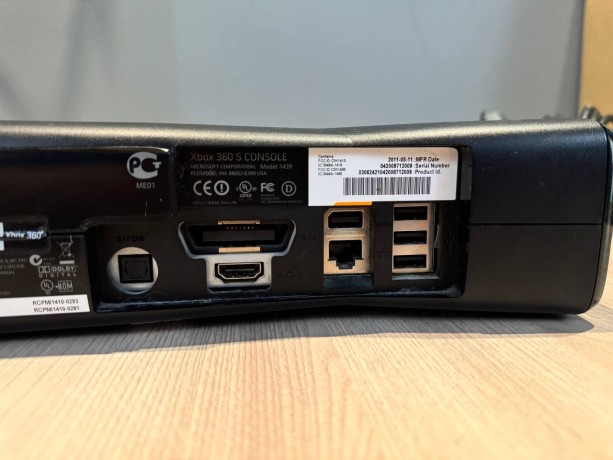 Microsoft Xbox 360 S