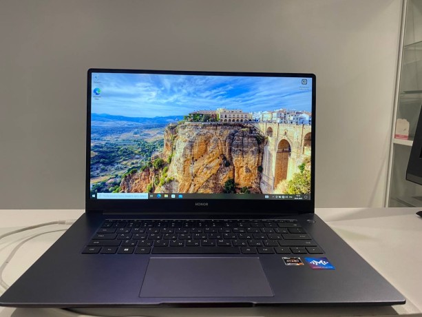 Honor Magicbook 15