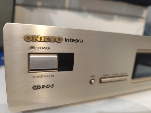 Onkyo Integra T-4711