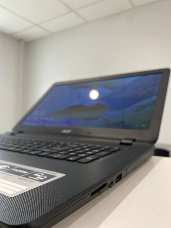 Acer Aspire Es17