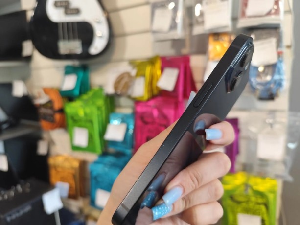 Apple iPhone 14
