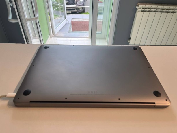 Apple Macbook Air 13 (2020, Retina)