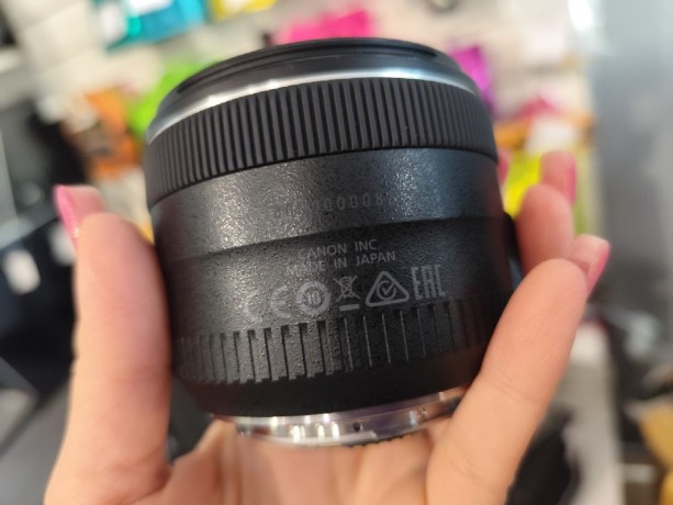 Canon Lens Ef 35Mm 1:2 Is Usm