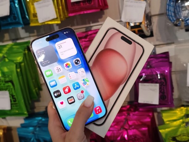 Apple iPhone 15