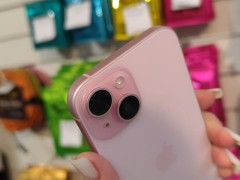 Apple iPhone 15