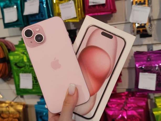 Apple iPhone 15