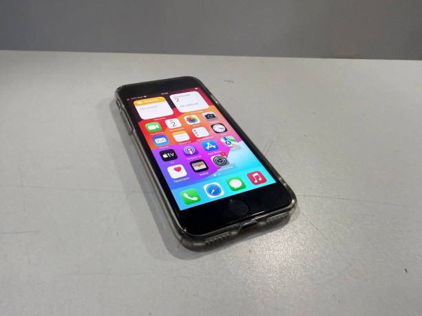 Apple iPhone Se (2022)