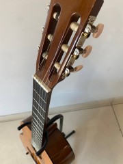 Yamaha C40