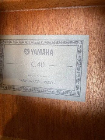 Yamaha C40