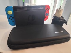 Nintendo Switch Neon Red/Neon Blue