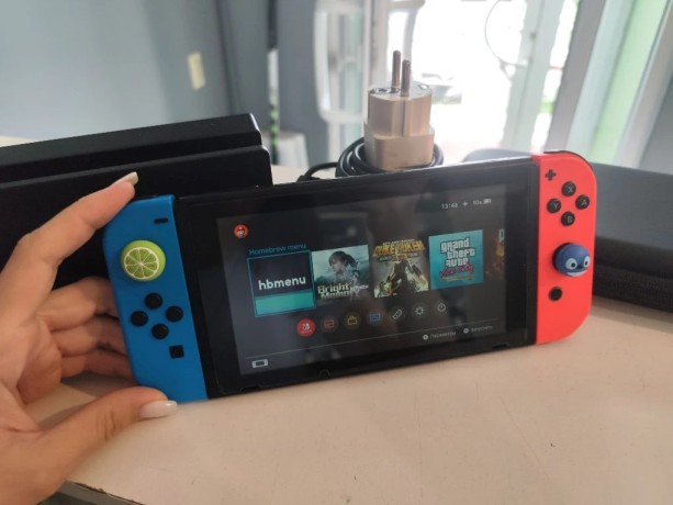 Nintendo Switch Neon Red/Neon Blue
