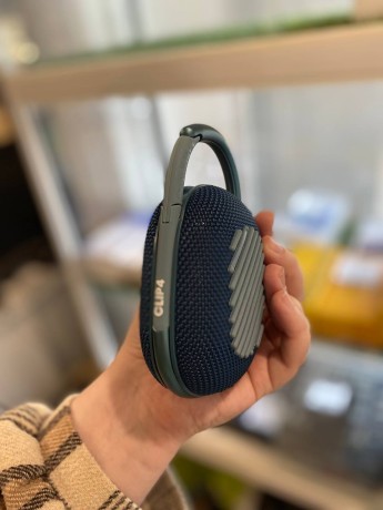 JBL Clip 4