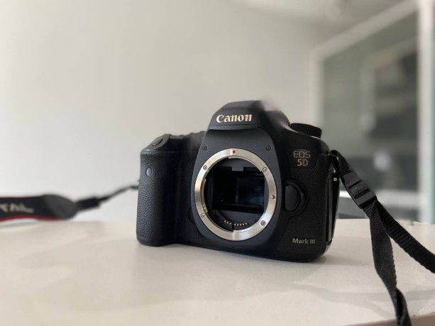 Canon Eos 5D Mark III Body
