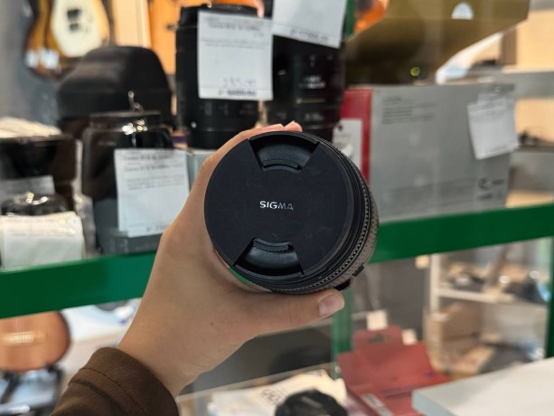 Sigma 18-250Mm F/3.5-6.3 Dc Os Hsm Macro