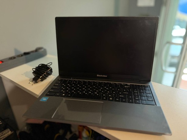 Blackview Acebook 8
