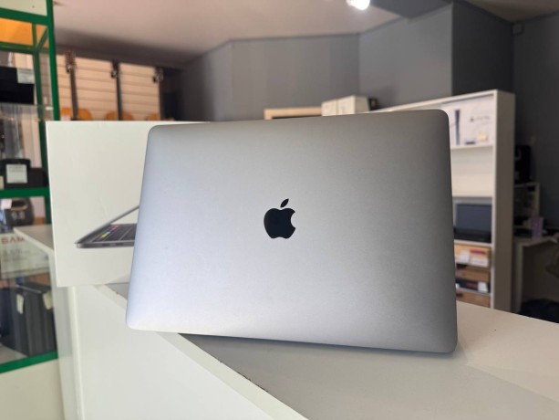 Apple Macbook Pro 13 (2 Thunderbolt) 2019