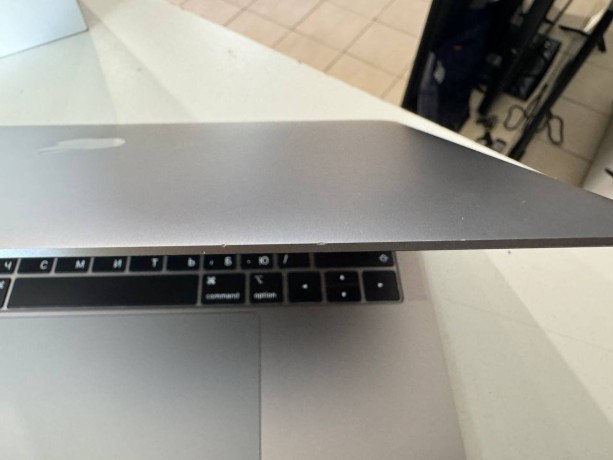 Apple Macbook Pro 13 (2 Thunderbolt) 2019