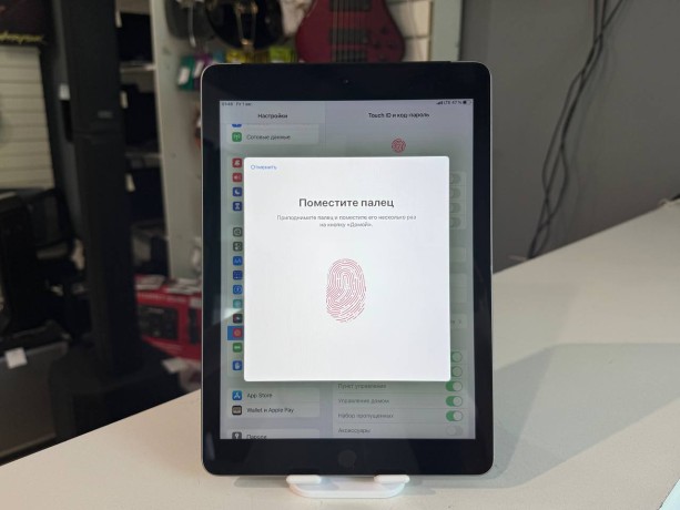 Apple iPad (5-Го Поколения) (2017)