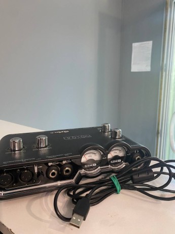 Line 6 Pod Studio Ux2