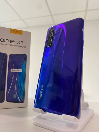 Realme Xt