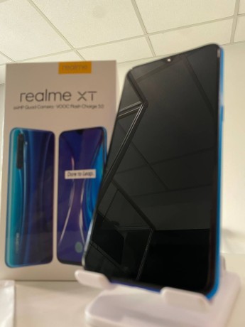 Realme Xt