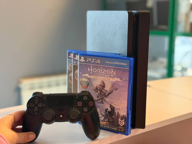 Sony Playstation 4 Slim