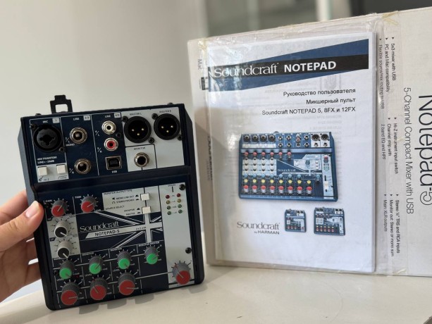 Soundcraft Notepad-5