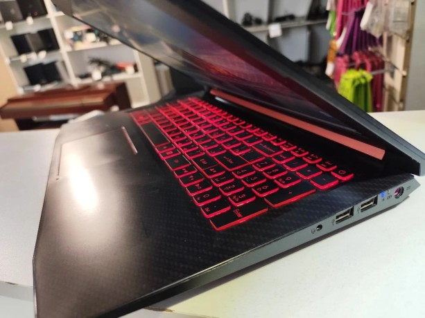 Acer Nitro N17c1