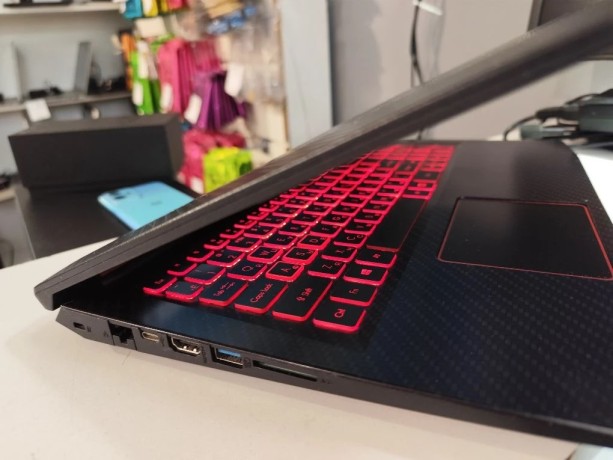 Acer Nitro N17c1