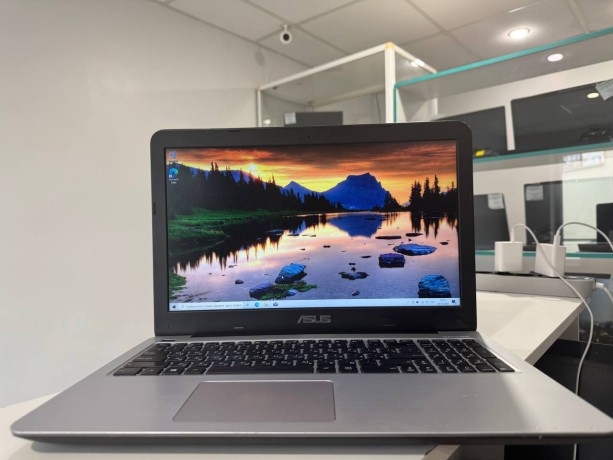 Asus Vivobook X556uq