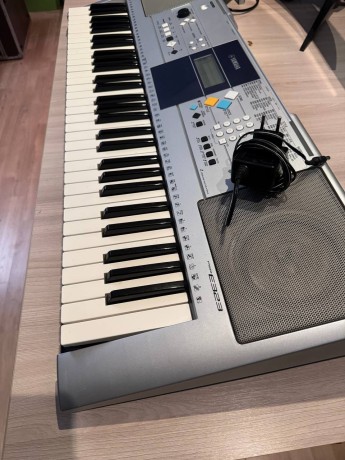 Yamaha Psr-E323