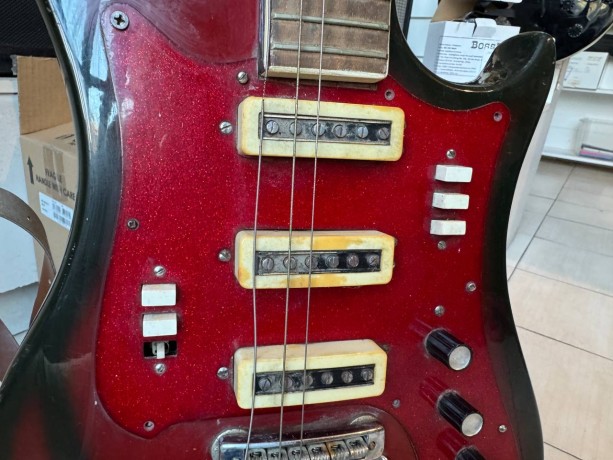 Урал Электрогитара