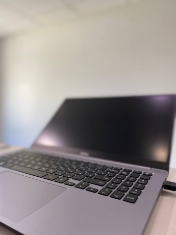 Infinix Inbook Y3h Plus