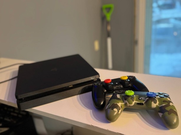 Sony Playstation 4 Slim