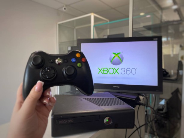 Microsoft Xbox 360 S