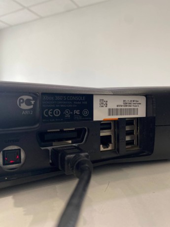 Microsoft Xbox 360 S