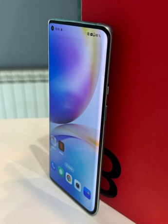 OnePlus 8 Pro