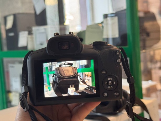 Canon Eos R100 Kit 18-45 Is Stm