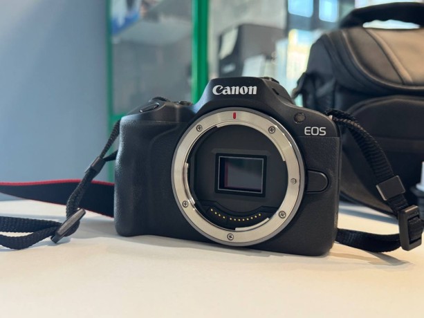 Canon Eos R100 Kit 18-45 Is Stm