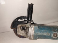 Makita Ga7050