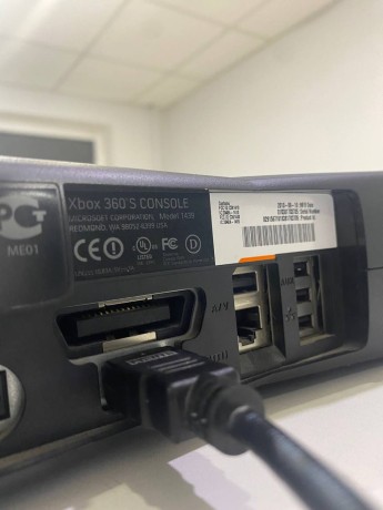 Microsoft Xbox 360 S