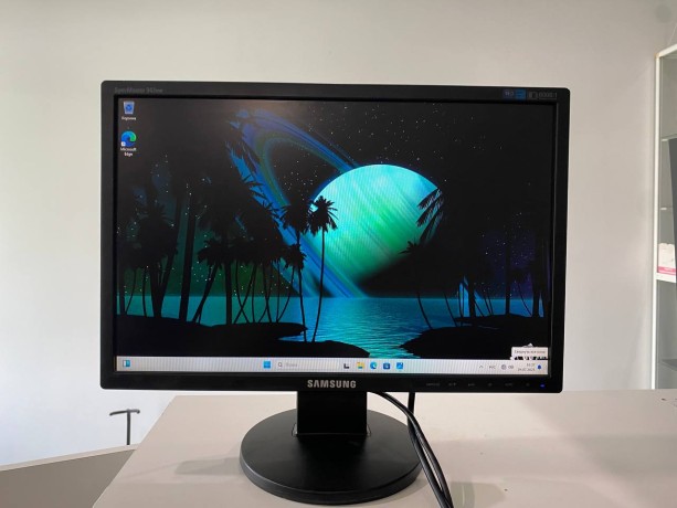 Samsung Syncmaster 943Nw