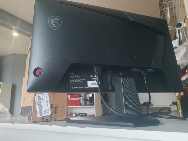 MSI Mag 245F