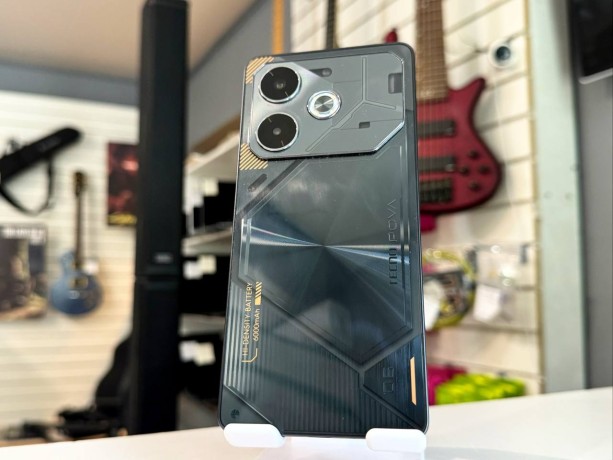 Tecno Pova 6