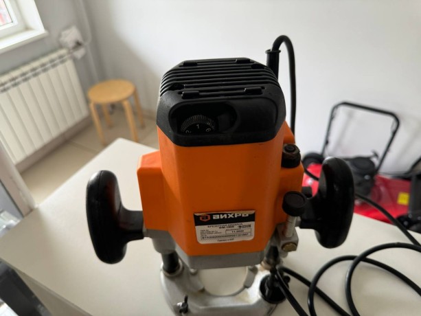 Вихрь Фм-1900