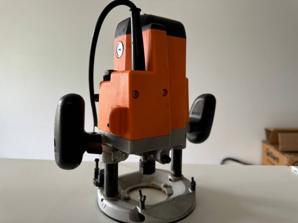 Вихрь Фм-1900